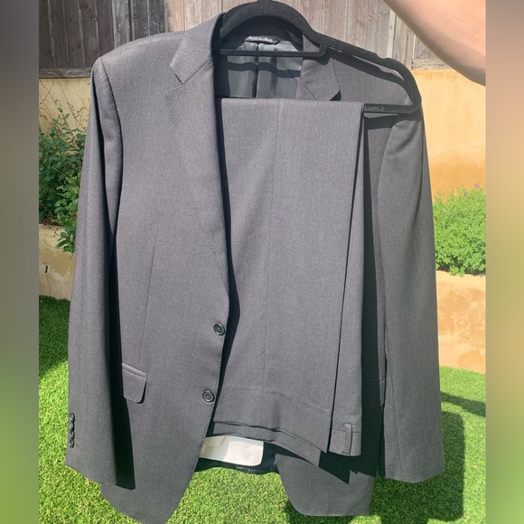 Authentic Canali charcoal wool suit, size European 50